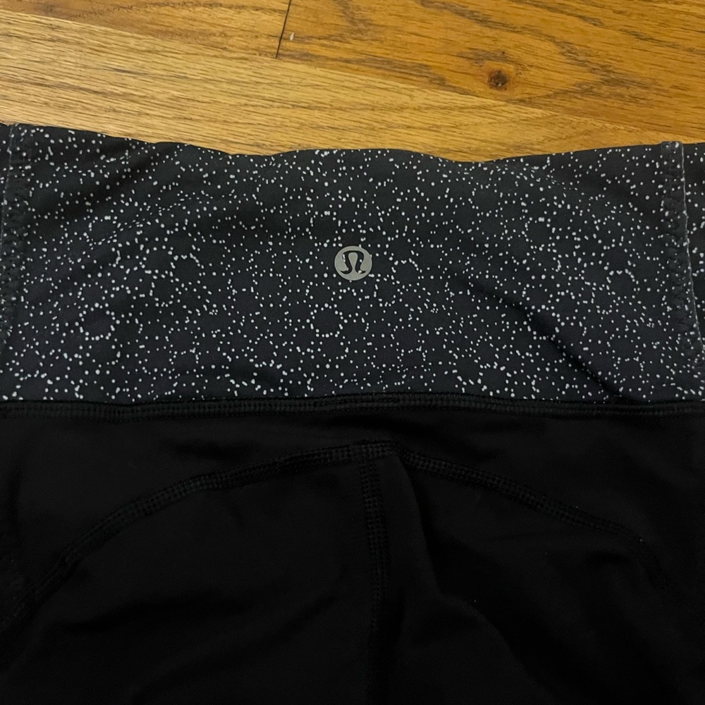 Lululemon Cropped Leggings - Picture 3 of 4